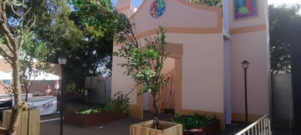 Aluguel de Poste colonial em aço preto - Imagem 4