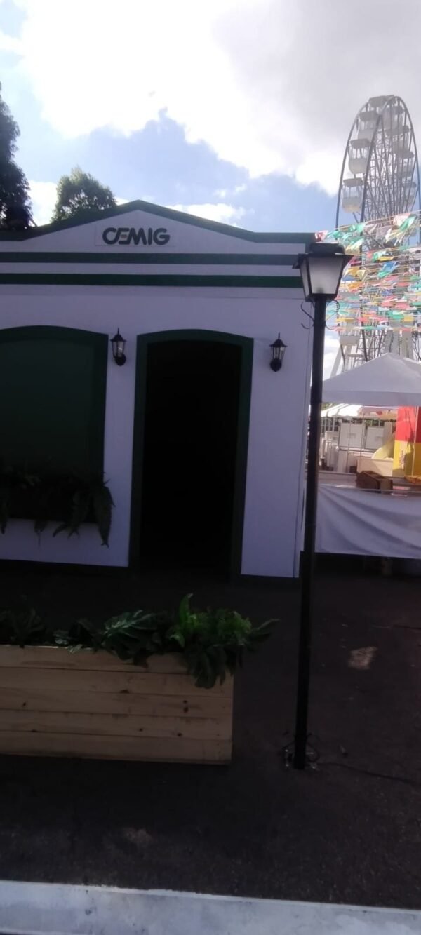 Aluguel de Poste colonial em aço preto - Imagem 3