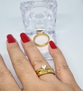 Par de Alianças Tradicionais quadradas 4mm Banhados a Ouro 18k